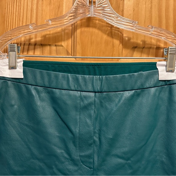 Faux-Leather Front Ponte Leggings in Jasper Size 3 - Picture 3 of 5